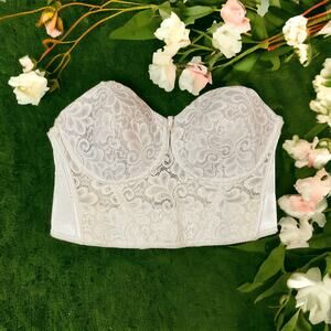 Bali Size 34C backless White Lace Strapless Bustier Vintage Coquette